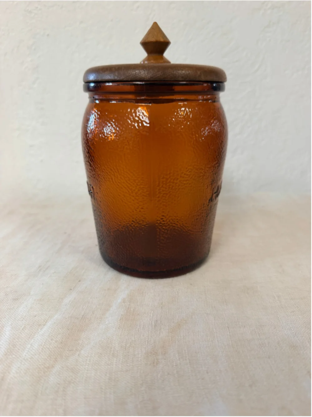 Vintage Lord Chesterfield Amber Glass Humidor with Lid and 10 Pipe Rack